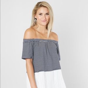 🆕 BUCKLE Doe & Rae Striped Off The Shoulder Top